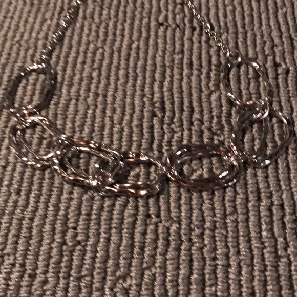 Necklace & earning set - Picture 3 of 3